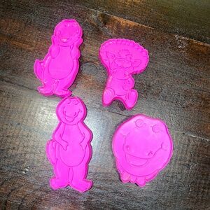 4 PC Vintage‎ Wilton Barney The Dinosaur Baby Bop Purple Cookie Cutters 1993
